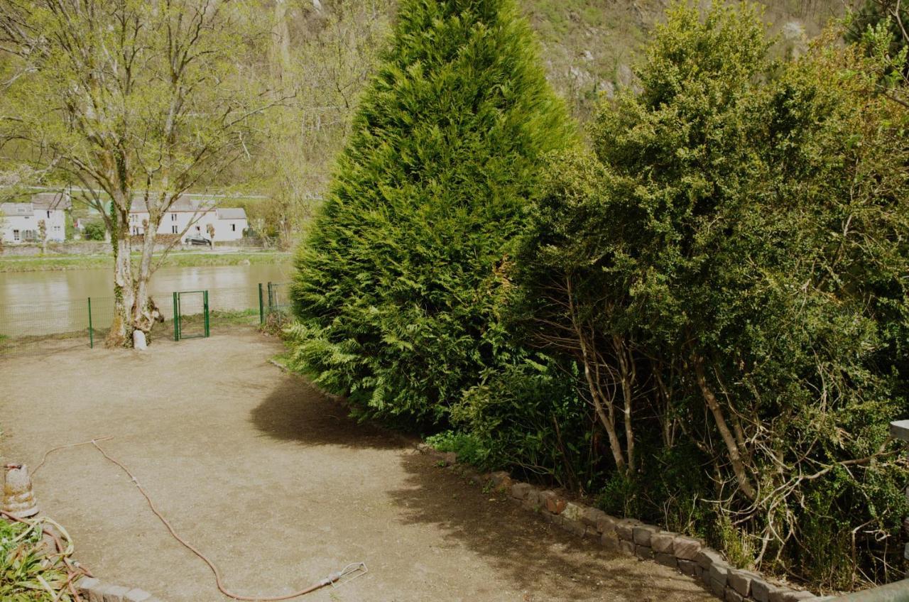 Le Doux Rivage, Proche De Charleville, Jardin Et Acces A La Voie Verte Joigny-sur-Meuse Eksteriør billede