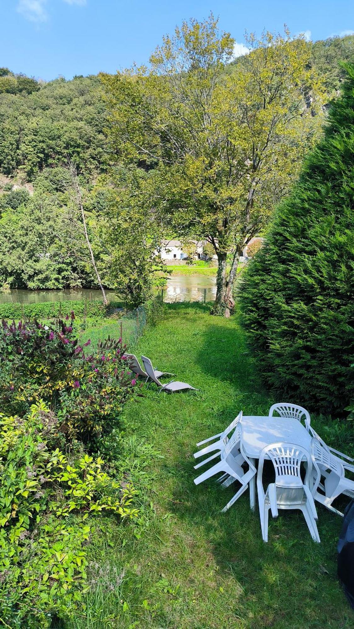 Le Doux Rivage, Proche De Charleville, Jardin Et Acces A La Voie Verte Joigny-sur-Meuse Eksteriør billede